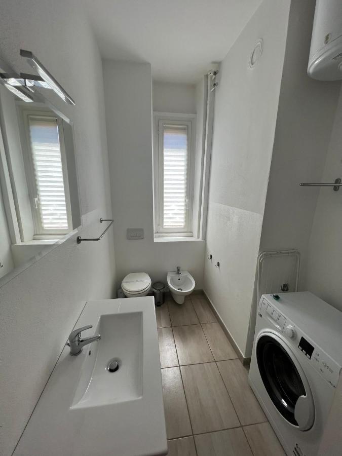 Apartment Via Treviso 6 Milan Exterior photo